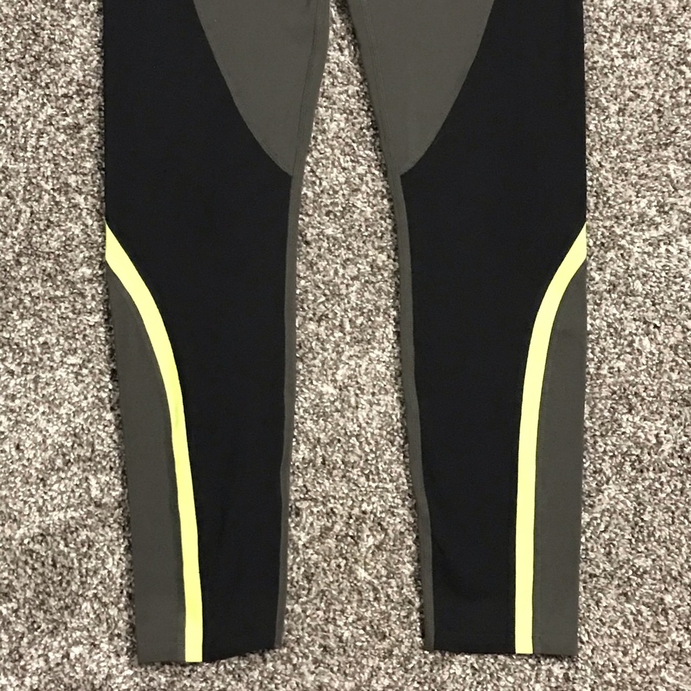 Athleta Spar High Waist 7/8 Color Block Leggings - Picture 5 of 9